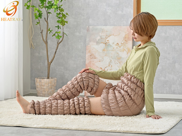 下半身の冷えには足元と同時にお腹まわりを温める